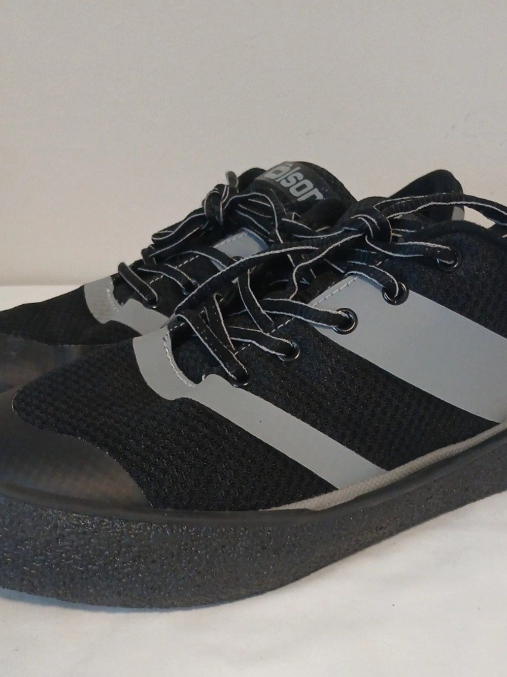OLSON CROSSKICKS CURLING SHOES –  SIZE 7.5 – LEFT FOOT SLIDER